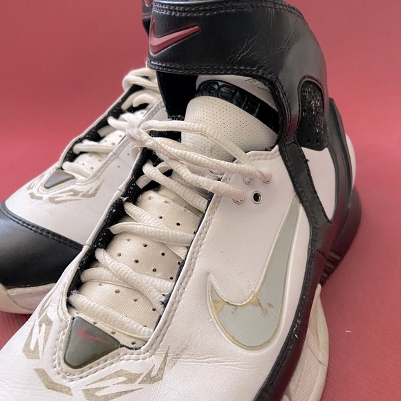 Nike Air Zoom Huarache 2005 - Used Indoor Basketball ONLY.  Kobe Nike 2K5 - Picture 3 of 4